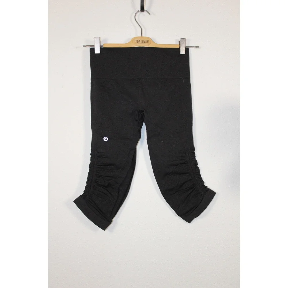 Lululemon Ruched Crop‎ Leggings Black Athleisure Women's Size 4